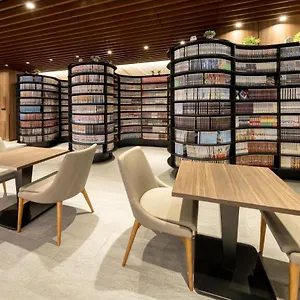 ザ エディスターホテル京都二条 Comic&books 京都市